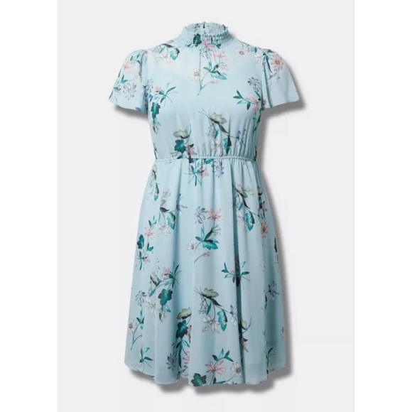 Size 1X Torrid Mini Chiffon Blue Floral High Neck Smocked Dress - Picture 5 of 9